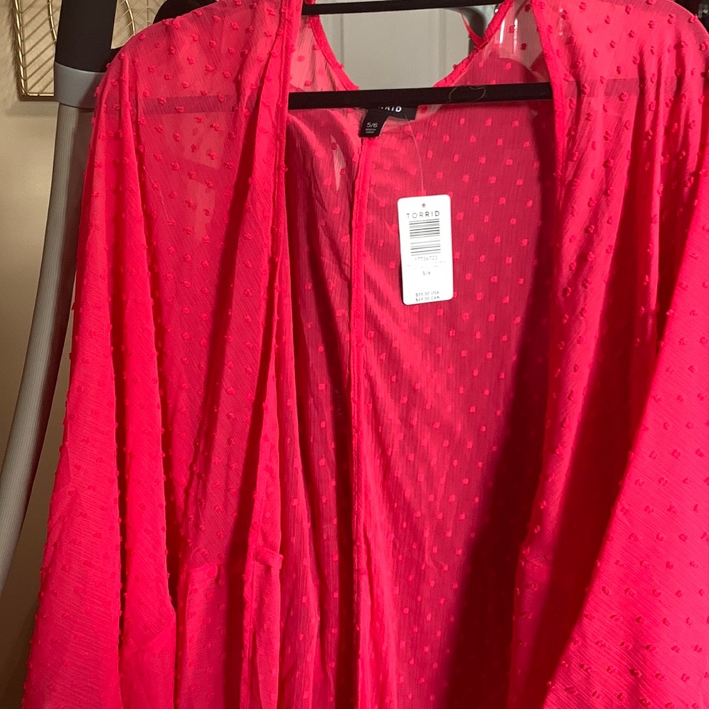 Torrid beautiful cocoon wrap or bathing suit cover. Dotted sheer hot pink 5/6x